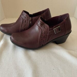 Women's Easy Street Comfort Wave Shoes, Size 7W, Dark Burgundy